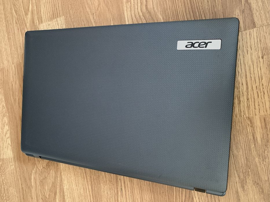 Laptop Acer display 15,6 led,Windows 250gb memorie,5gb ram ddr3,perfect functional vine cu încărcator