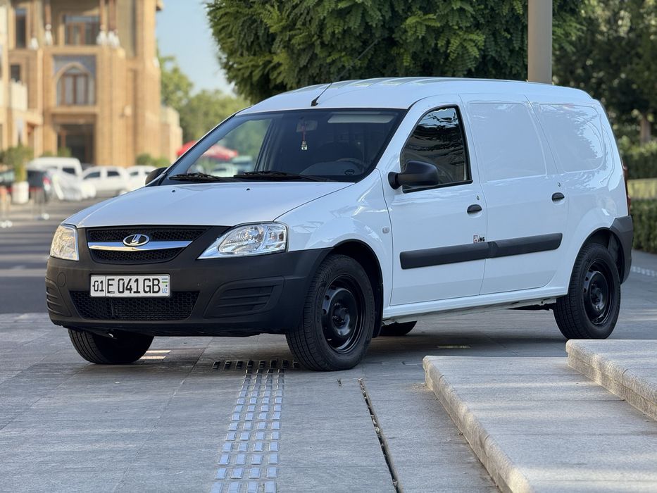 Lada largus