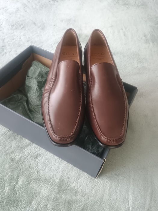 Pantofi loafers noi Ecco.