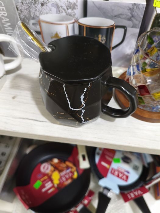 Модерн бокал со своей умной крышкой и персональной ложкой