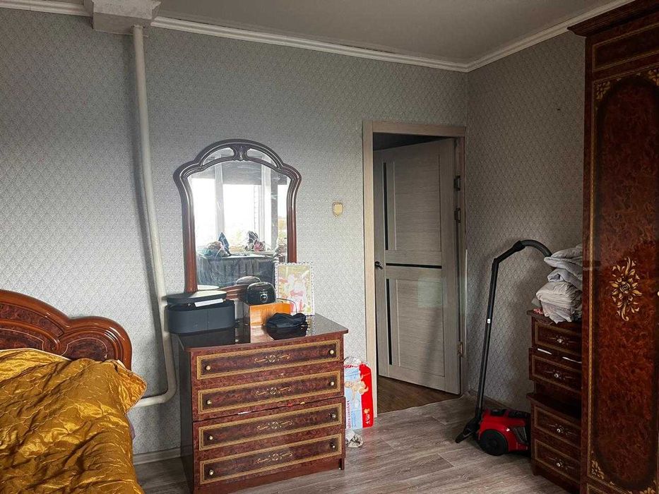 Продам двух этажный дом