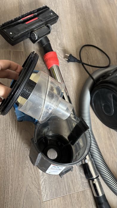 Пылесос Bosch рабочий