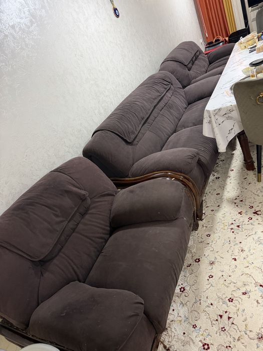 Диван с дмумя креслами