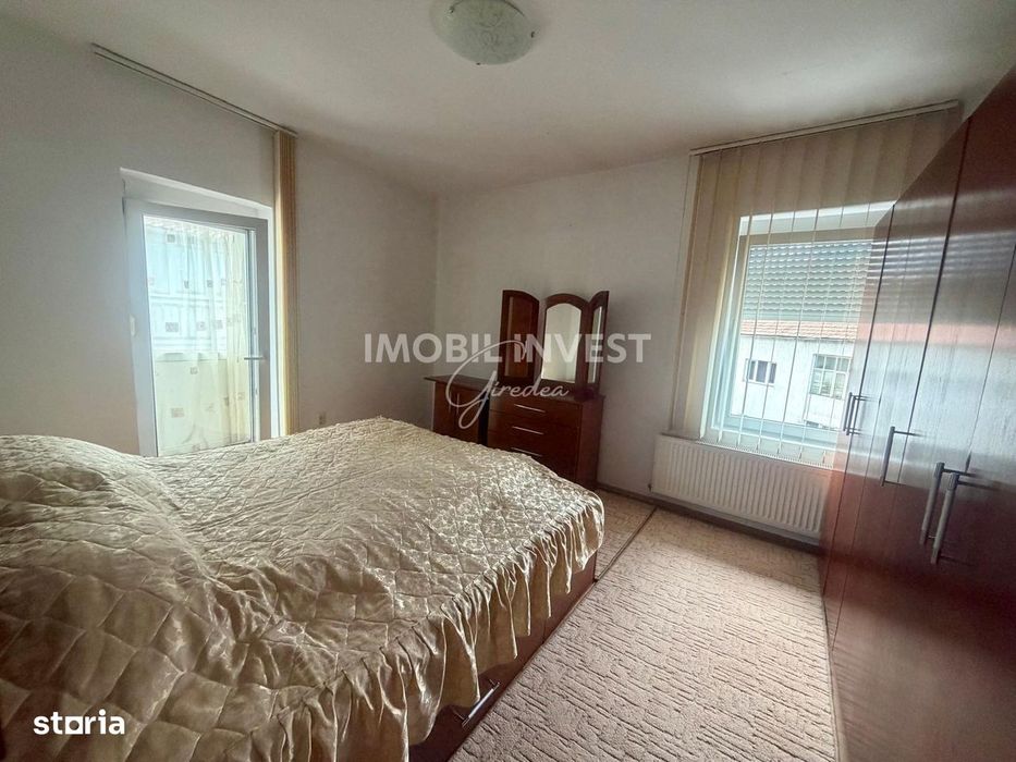 Apartament 3 camere cu scara interioara, 81 mp, etaj 2, boxa, parcare