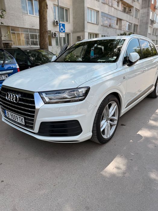 Audi Q7 2016 година