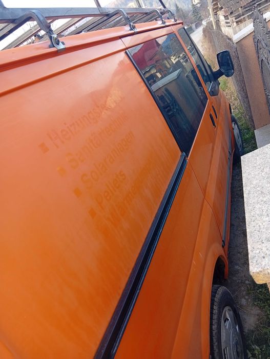 Vând Ford Transit