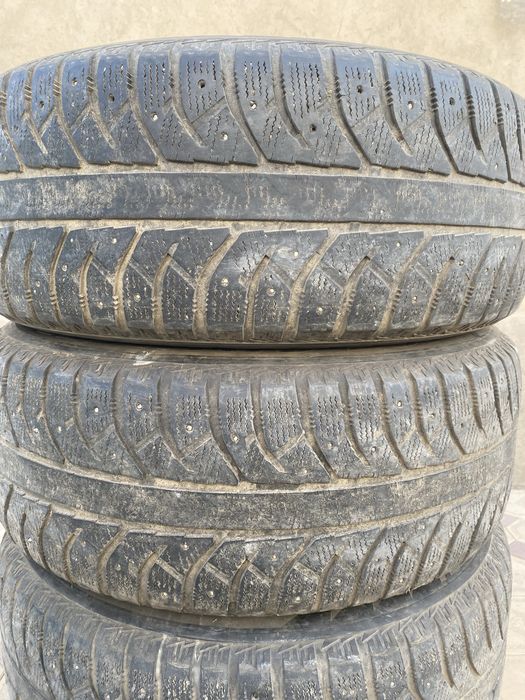 Шины комплект  размер 285/60/18