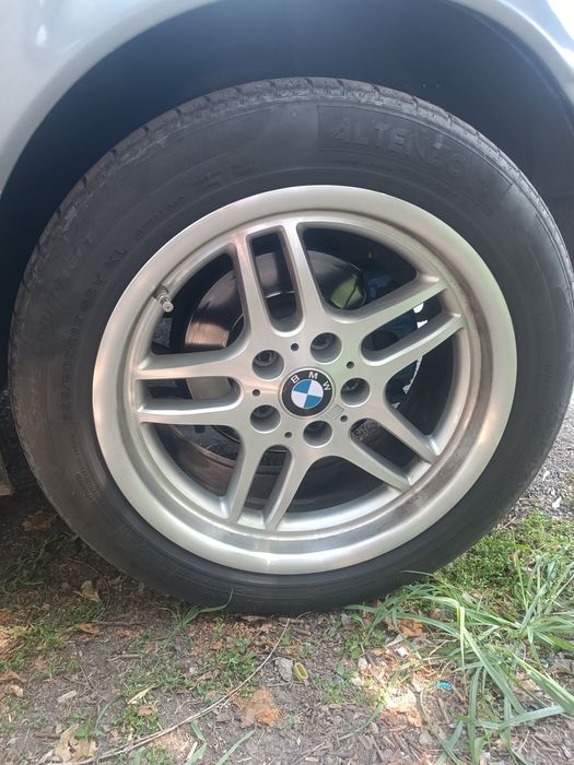 245,45,zr17 225,50,17