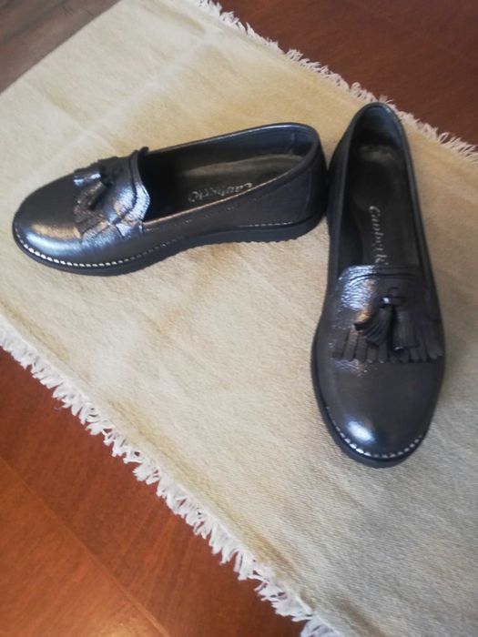 Нови обувки от естествена кожа с вградена ортопедична стелка