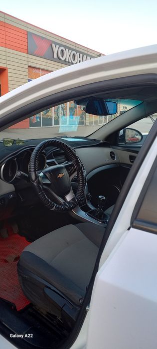 Продам автомобиль шевроле круз