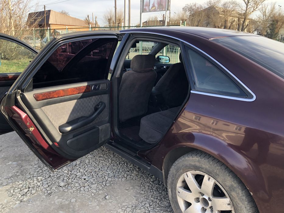 Audi A6 1998 года