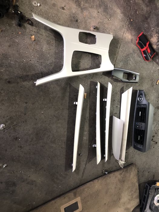 Интериорни лайстни бмв х3 ф25 ( interiorni laistni bmw x3 f25 )