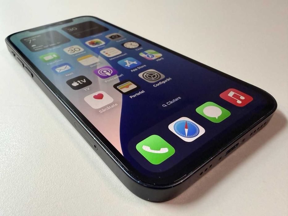  Apple / iPhone 12 64 Gb / Midnight