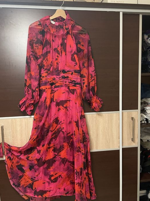 Дълга рокля за пролет/ есен.