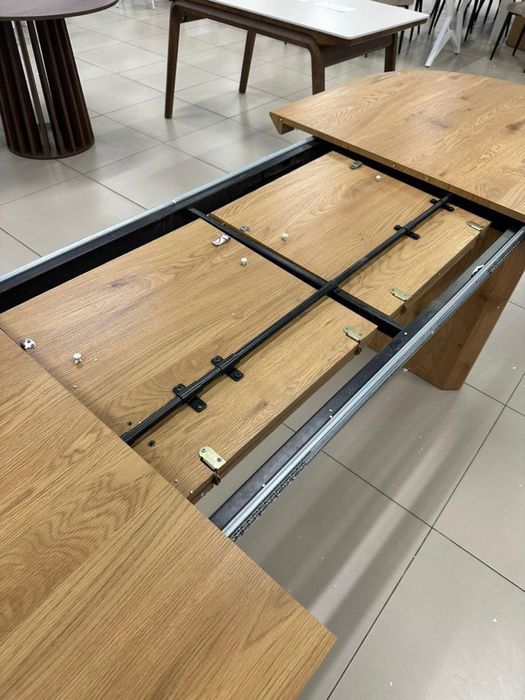 Стол кухонный-гостинный