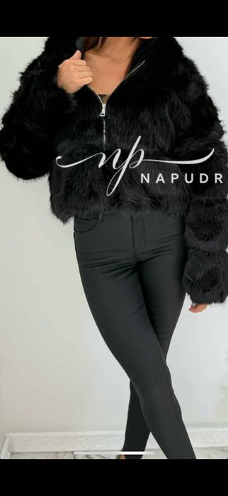 черно пухено яке