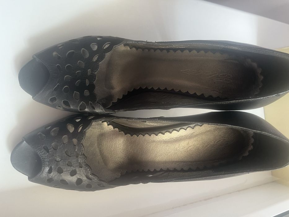 Продам туфли нарядные