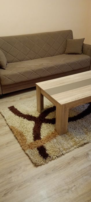 Închiriez apartament cu două camere