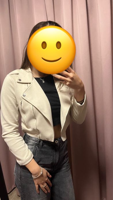 Велурено бежово яке