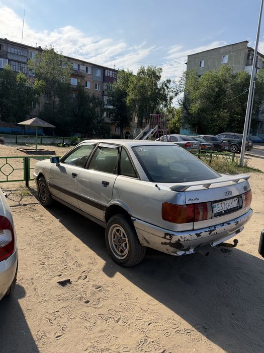 Продам срочно Ауди 80 в3