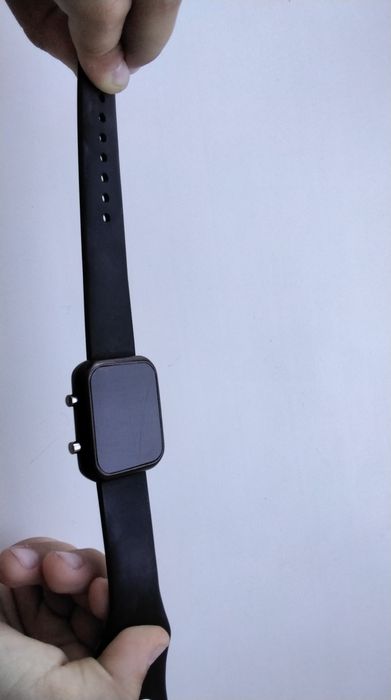 Наручные часы чёрные