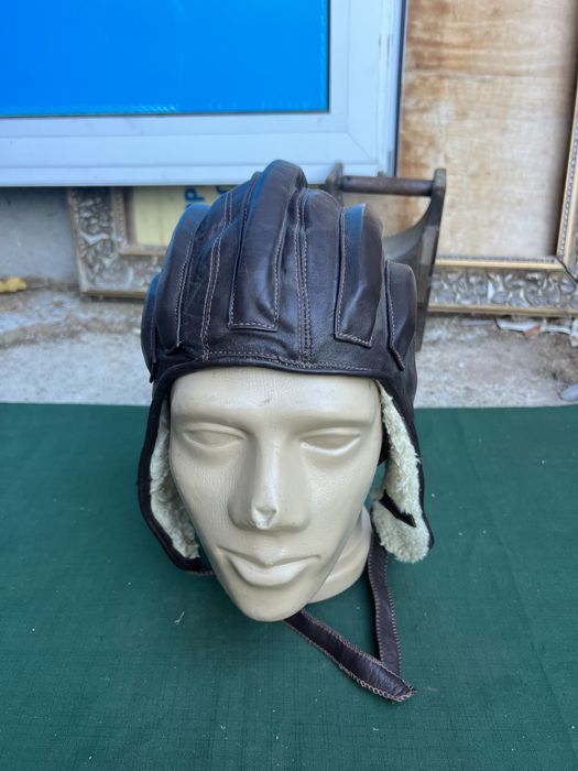 Продавам кожено боне