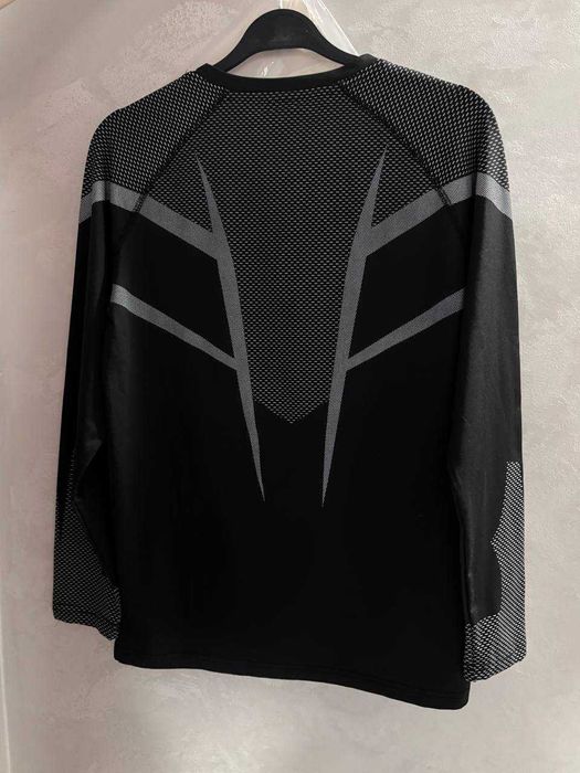 Тениска Gymshark с дълъг ръкав / Черен цвят