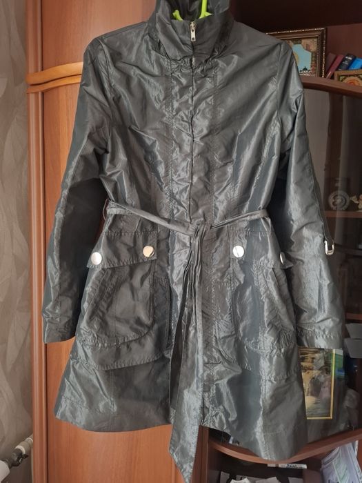 Лёгкий плащ на весну/лето