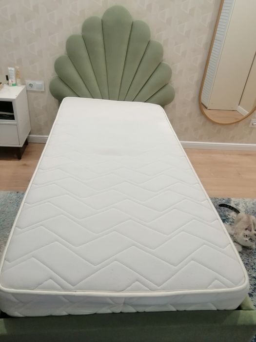 Продам кровать в хорошем состоянии