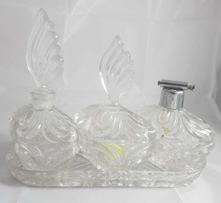 Superb pentru colectioanari - set sticle de parfum vechi din cristal