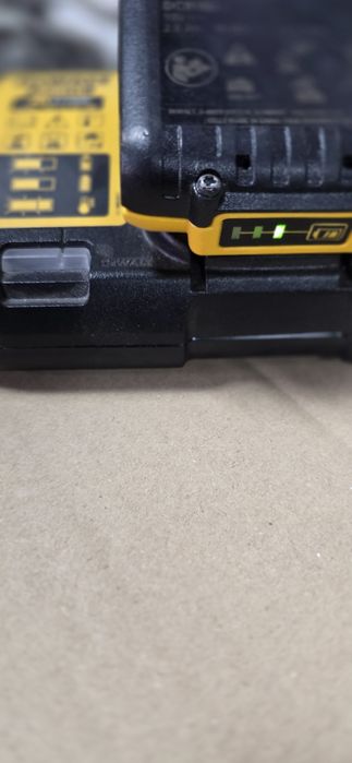 Incrcator acumulator dewalt