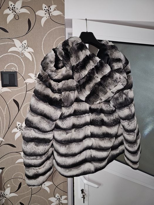 Vând haină de blană chinchilla