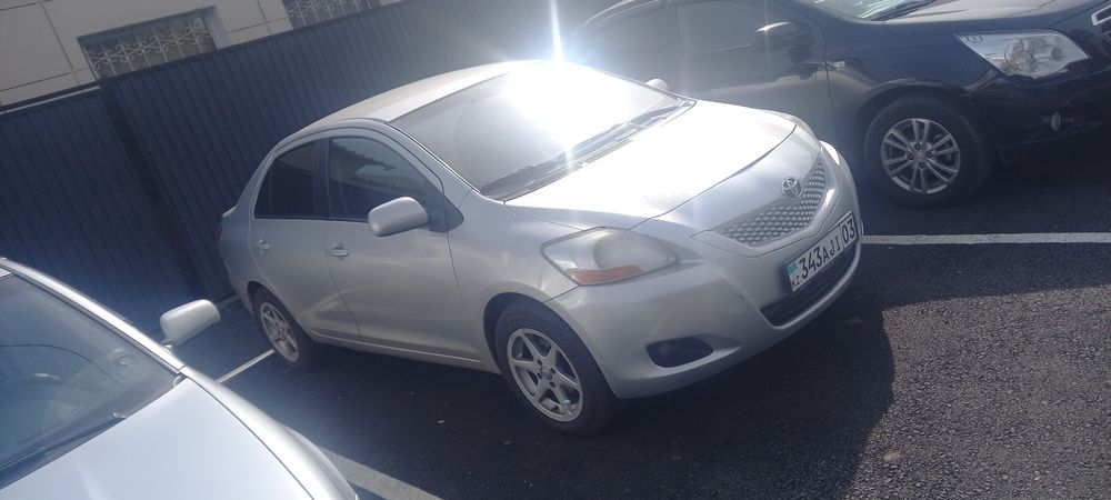 Продам Тойота Ярис