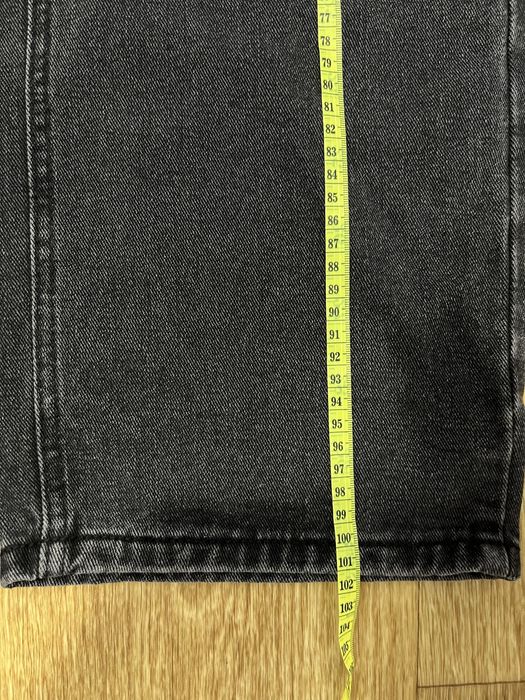 Продам женские джинсы