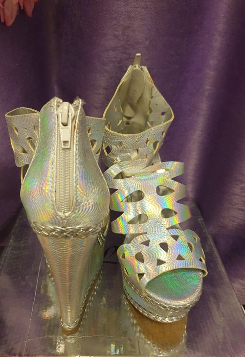 Încălțăminte damă: Sandale și saboți dama