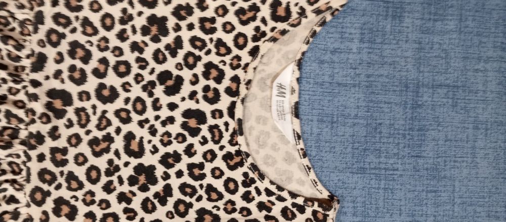 2 Rochițe fetiță fara mânecă .