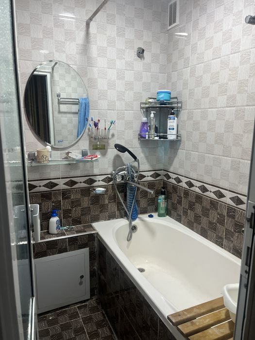 Qoraqamish 2/5 da  5 honali uy sotiladi