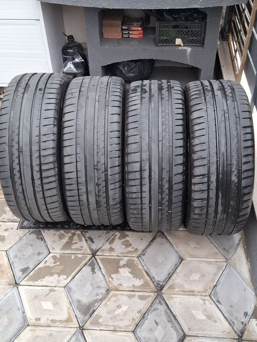 Vând cauciucuri Michelin 225/50/18