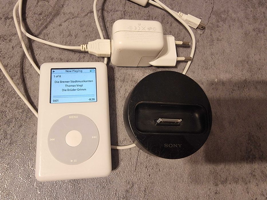 iPODClassic  第4世代60GB iPod 第4世代 アイポッド 60GB Apple ジャンク