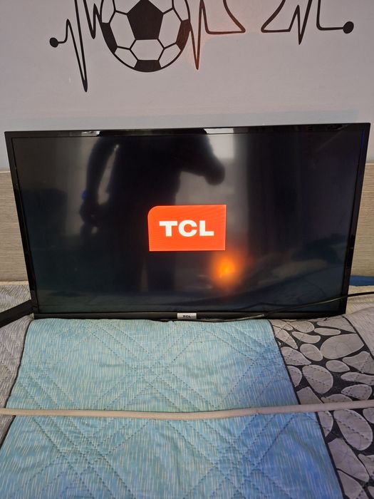 Продавам телевизор TCL 32