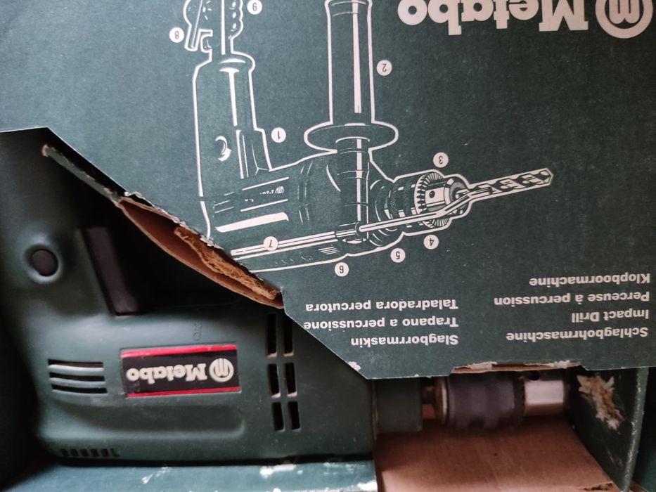 Ударная  дрель Metabo SB E 600 R+L. 
Мощность: 600 Ватт.
Тип: Э