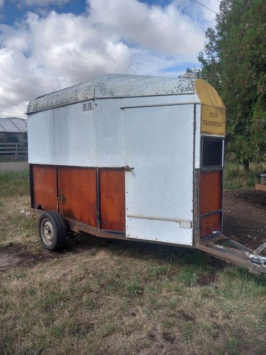 Remorca Cai 800€ Neg sau schimb cu animale