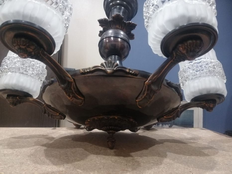 Масивен полюлей от медни орнаменти.Закачалка 35лв