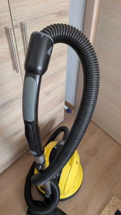 Aspirator profesional Karcher VC 6100