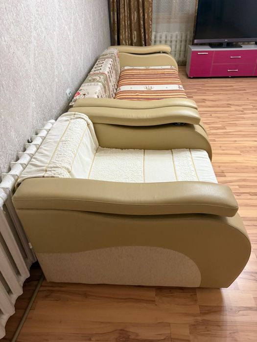 Комплект диван и кресло