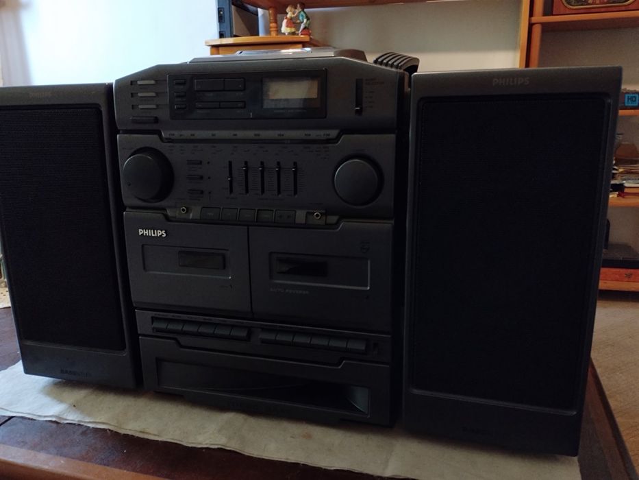 Касетофон Philips