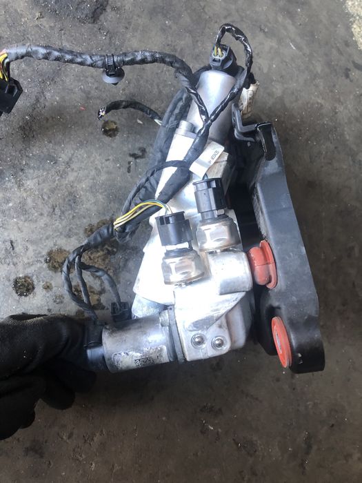 Разпределител окачване бмв ф10/11 ( razpredelitel okachvane bmw f10/11