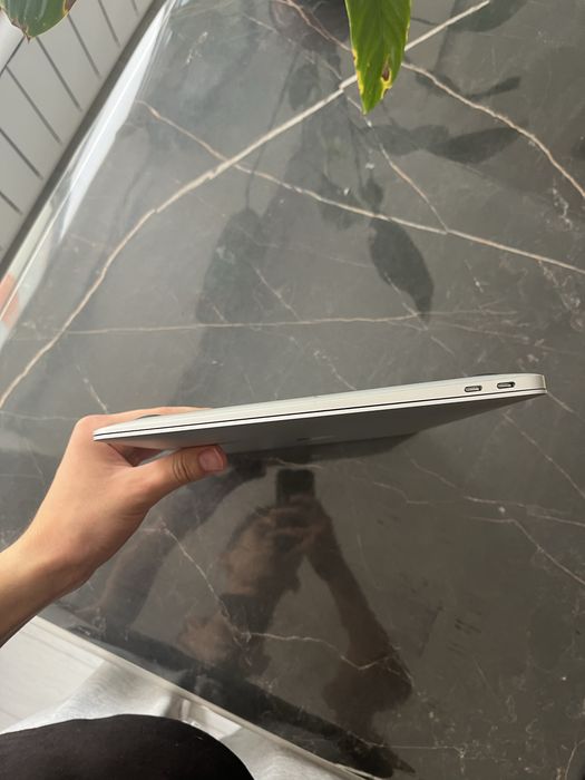 mackbook air M1 , 100%