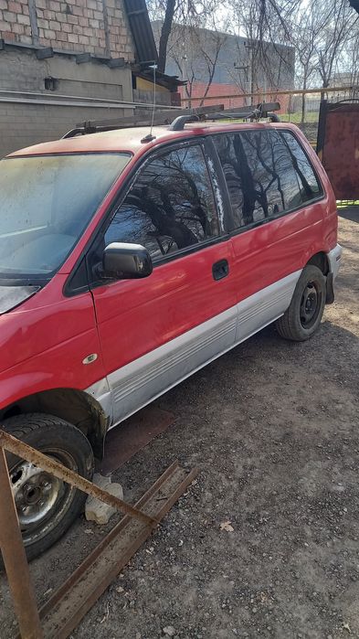 Продам митсубиси спейс рунер