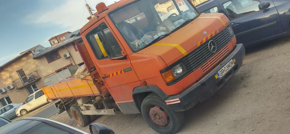 Aduc pământ negru padure